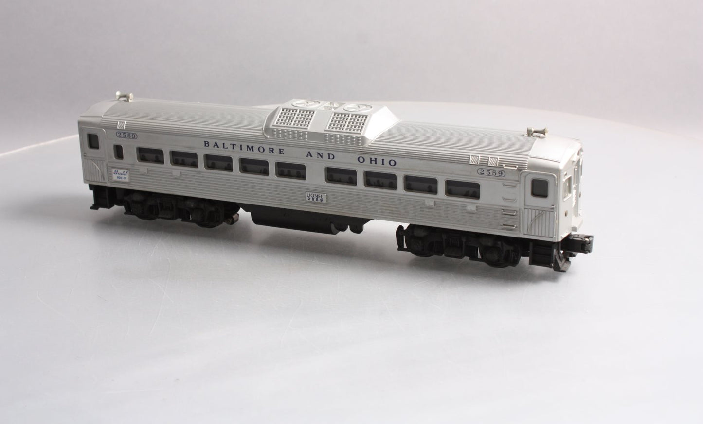 Lionel 2559 Vintage O Baltimore & Ohio RDC Non-Powered Passenger Car