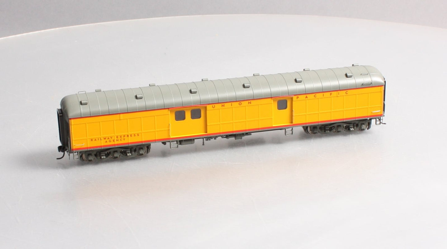 Walthers 920-17364 HO Union Pacific 70' ACF Arched-Roof Baggage Car LN/Box
