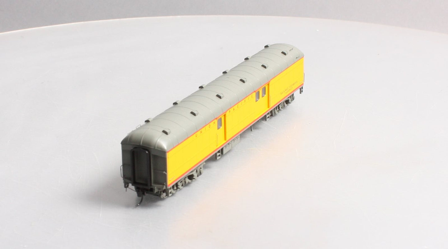 Walthers 920-17364 HO Union Pacific 70' ACF Arched-Roof Baggage Car LN/Box