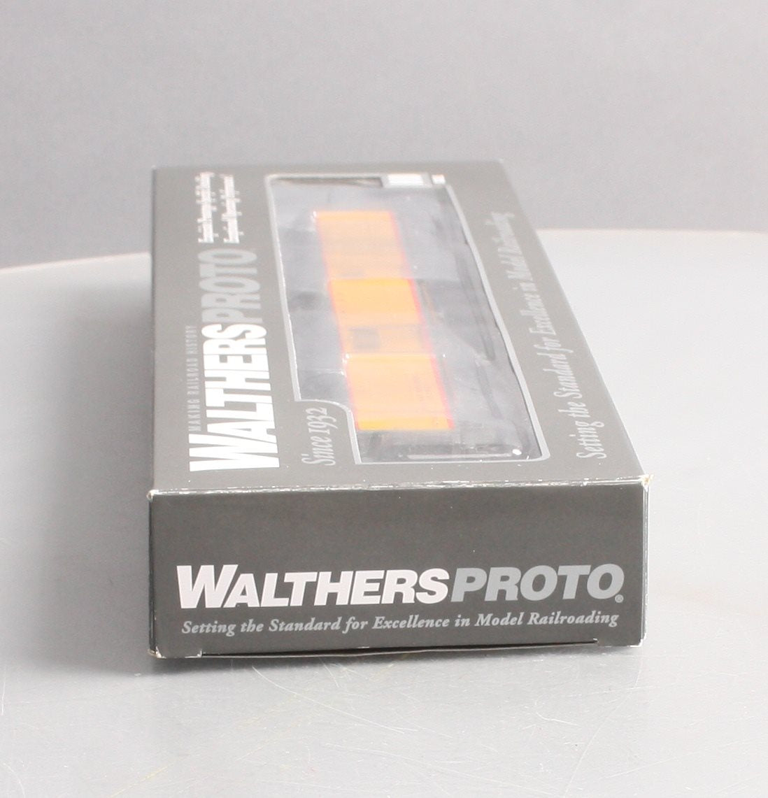 Walthers 920-17364 HO Union Pacific 70' ACF Arched-Roof Baggage Car LN/Box