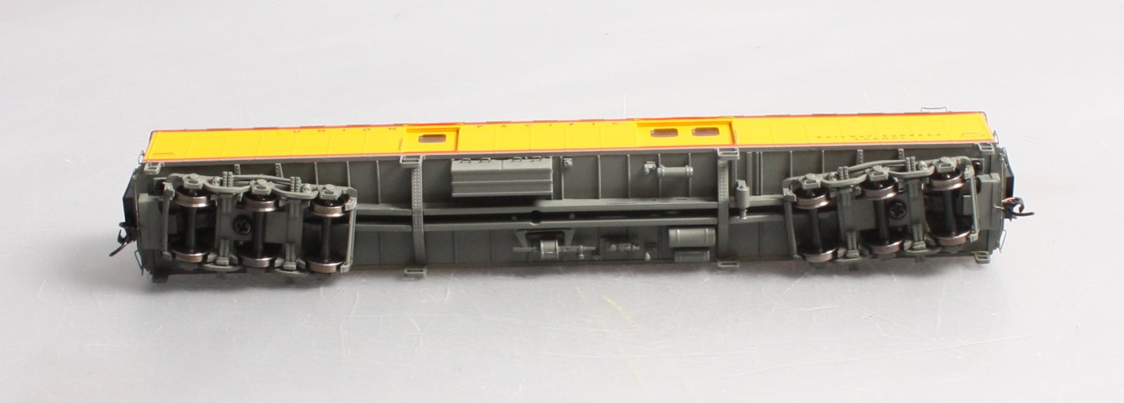Walthers 920-17364 HO Union Pacific 70' ACF Arched-Roof Baggage Car LN/Box