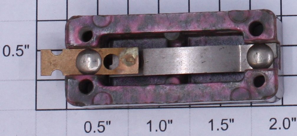 Lionel 1041-32 Red Marbled 60 Watt Circuit Breaker