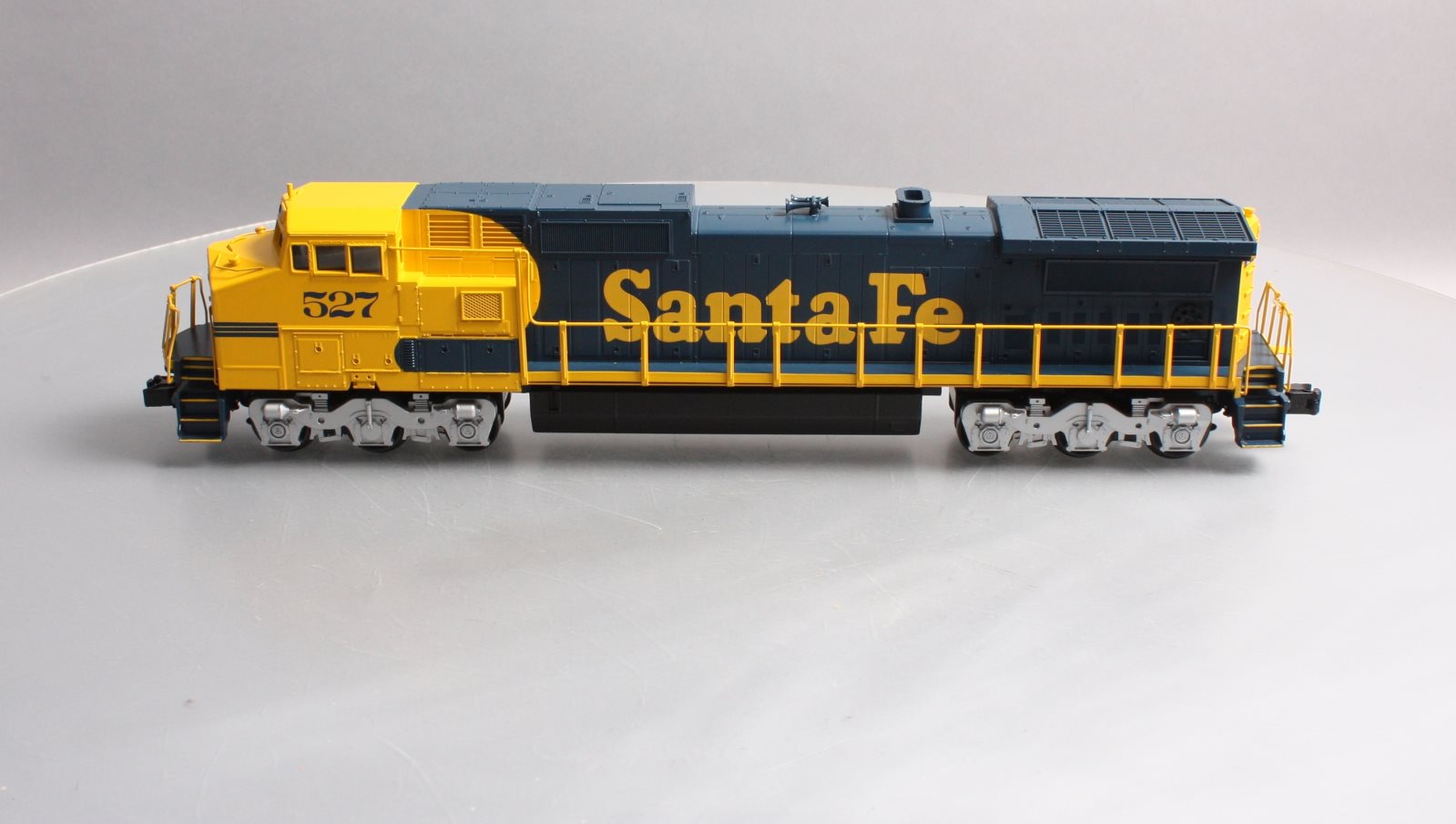MTH 30-2309-1 O Santa Fe Dash-8 Diesel Engine w/PS2 #527 LN/Box