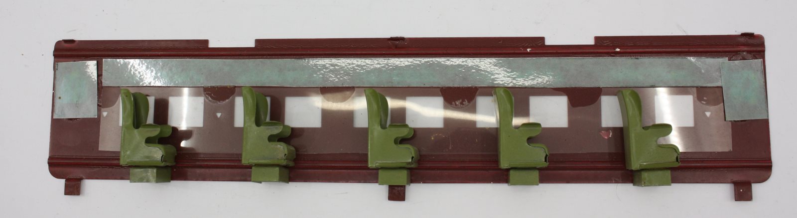 Lionel 418-206 Maroon Interior Wall with Green Seats