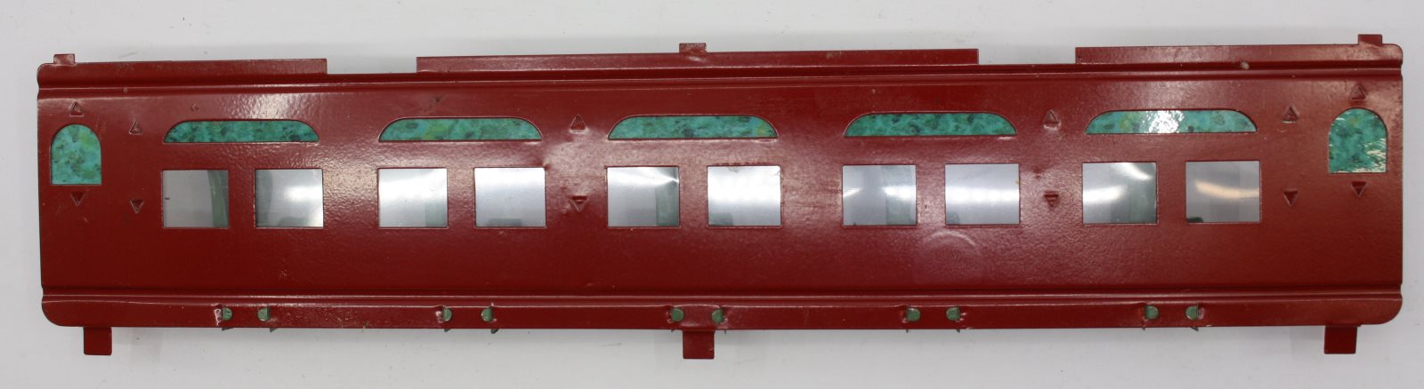Lionel 418-206 Red Interior Wall with Green Seats