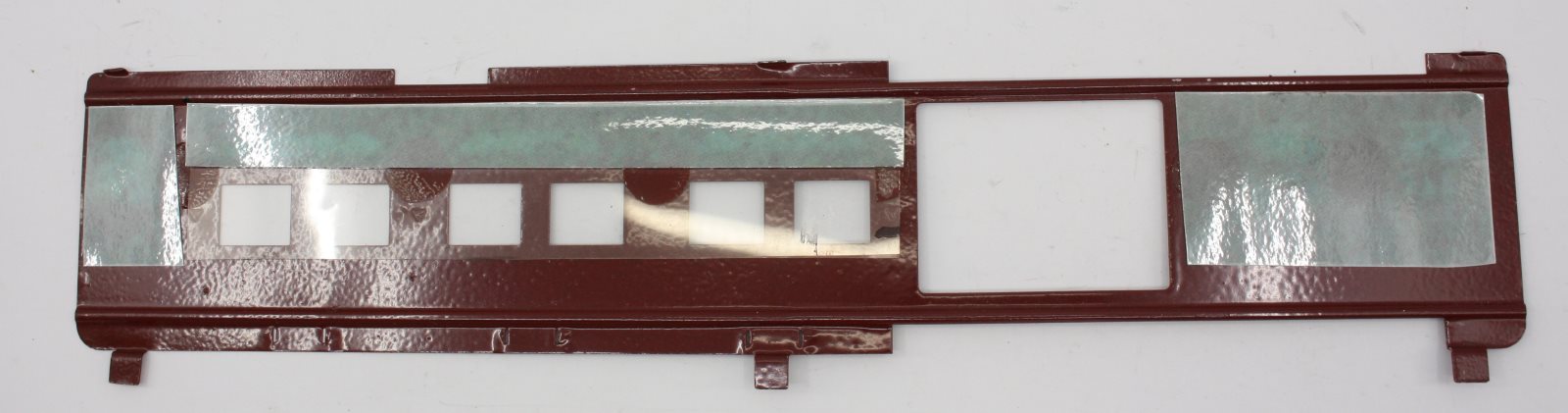 Lionel 418-207 Maroon Interior Wall with Door and Green Seats