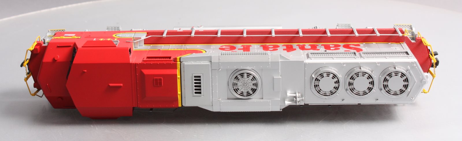 MTH 20-2462-3 Santa Fe GP-60M Non-POwered Diesel Engine #144 LN/Box