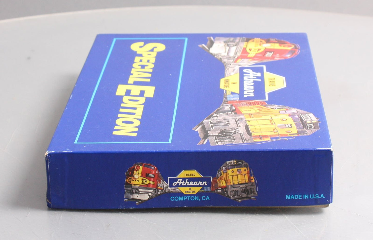 Athearn 2208 HO PBNE Special Edition SW-7 w/ 2 Gondolas