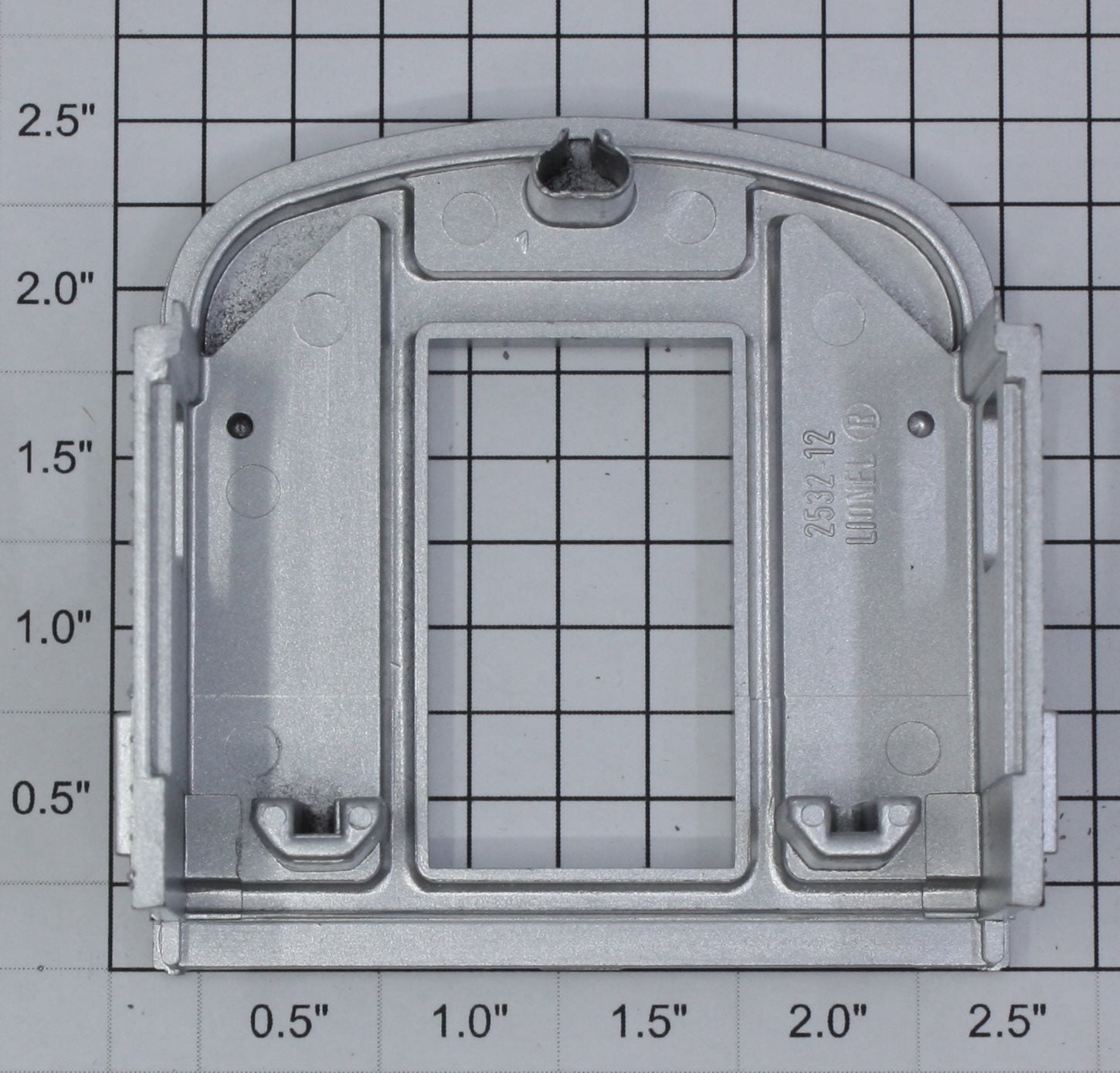 Lionel 2532-42 Painted Silver Vestibule End without Inner Door