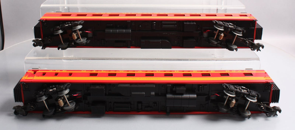 MTH 20-6672 O Milwaukee 70' Streamlined Slpr/Diner Passenger Car Set (Set of 2) LN/Box