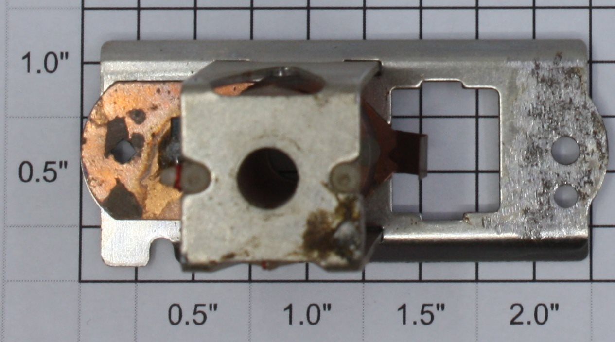 Lionel 252-17  Bottom Plate and Coil- Without Plunger and Stabilizer