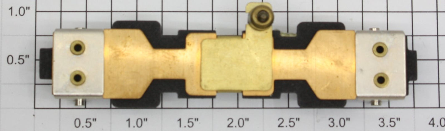 Lionel 390-39 Black Fiber and Collector Assembly - Fits 390-41
