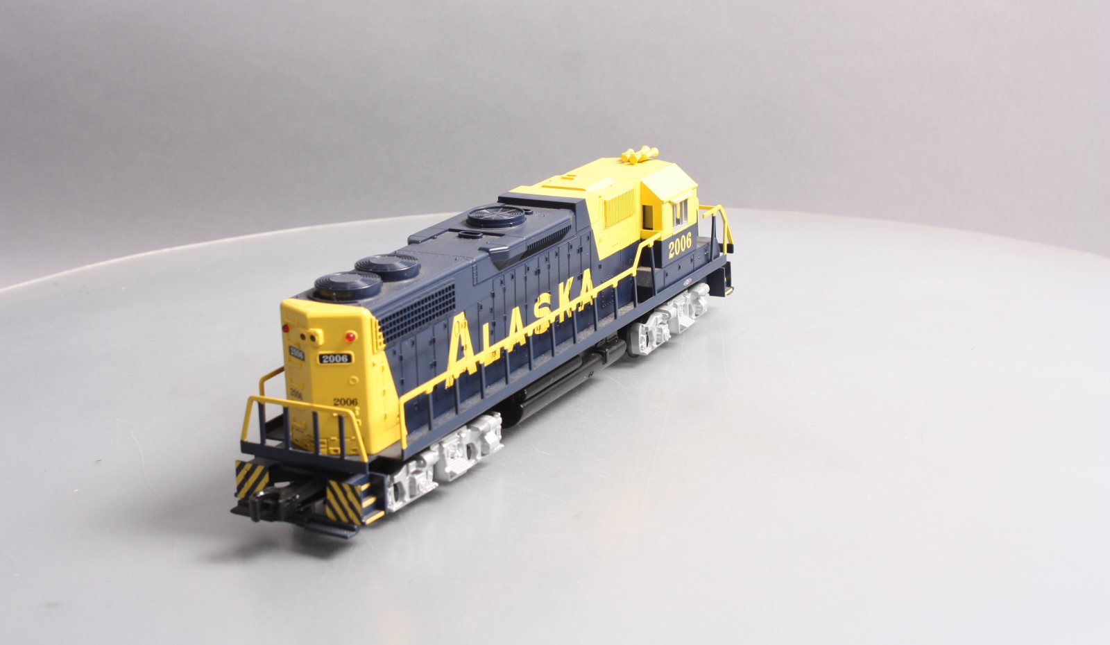 Williams 21317 O Gauge Alaska Railroad GP38 Dummy Diesel Locomotive #2006 MT/Box