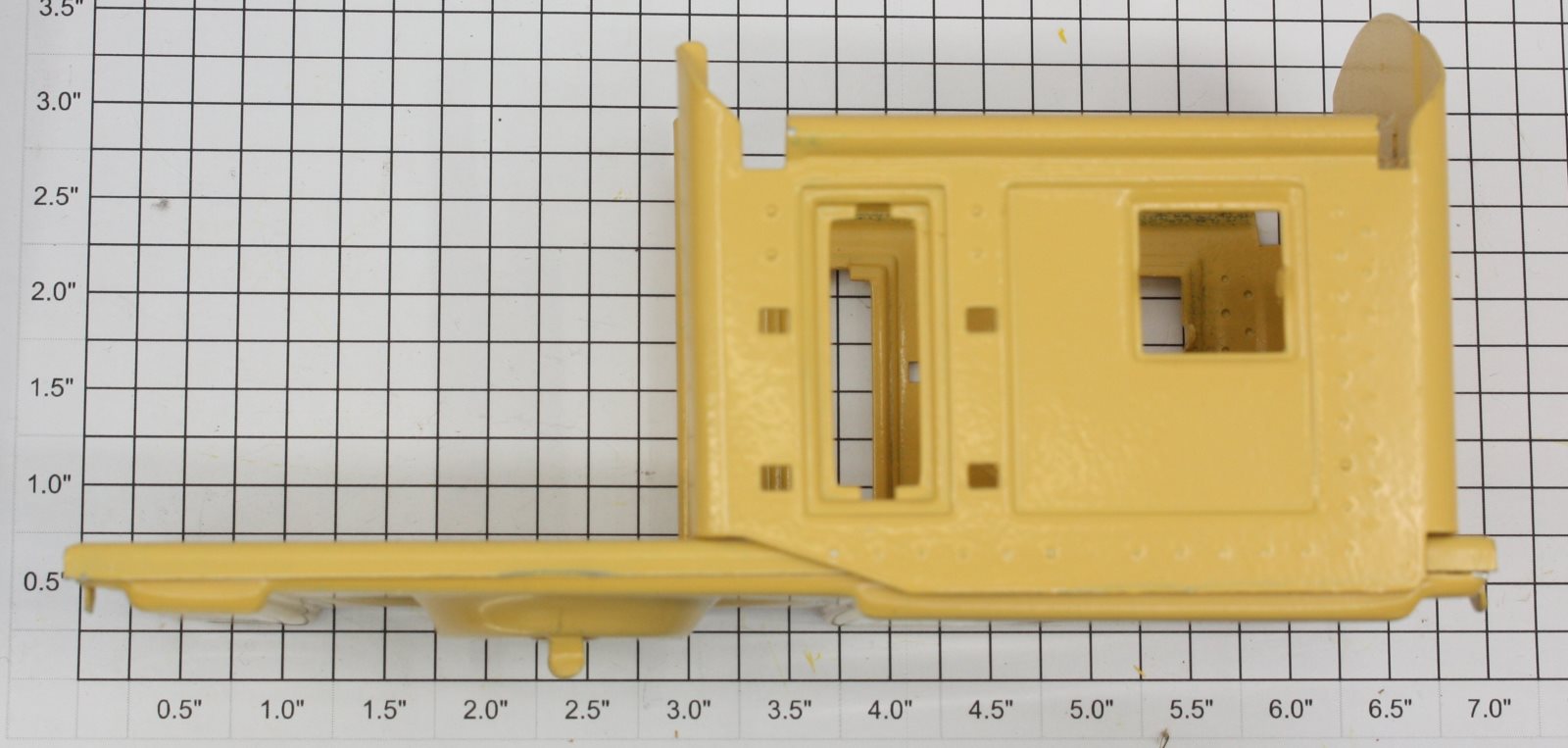 Lionel 810-01 Pale Yellow Incomplete Body Base of Derrick Crane Car