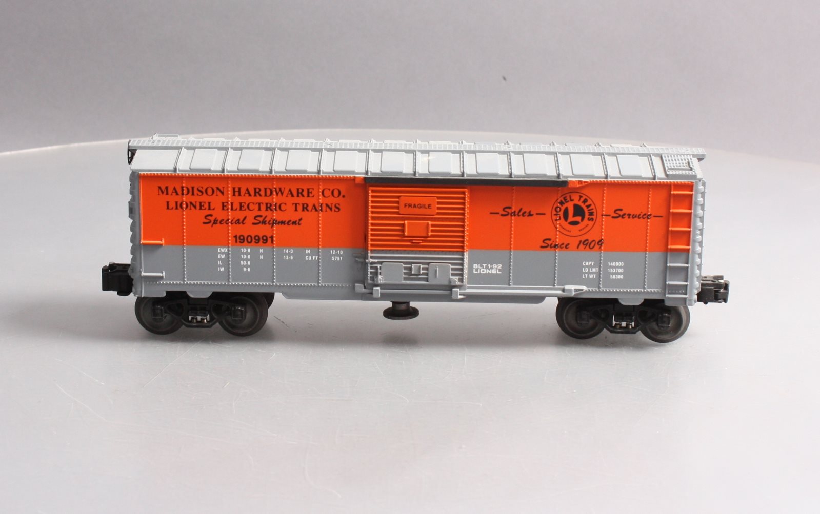 Lionel 6-19816 O Gauge Madison Hardware Operating Boxcar #190991 LN/Box