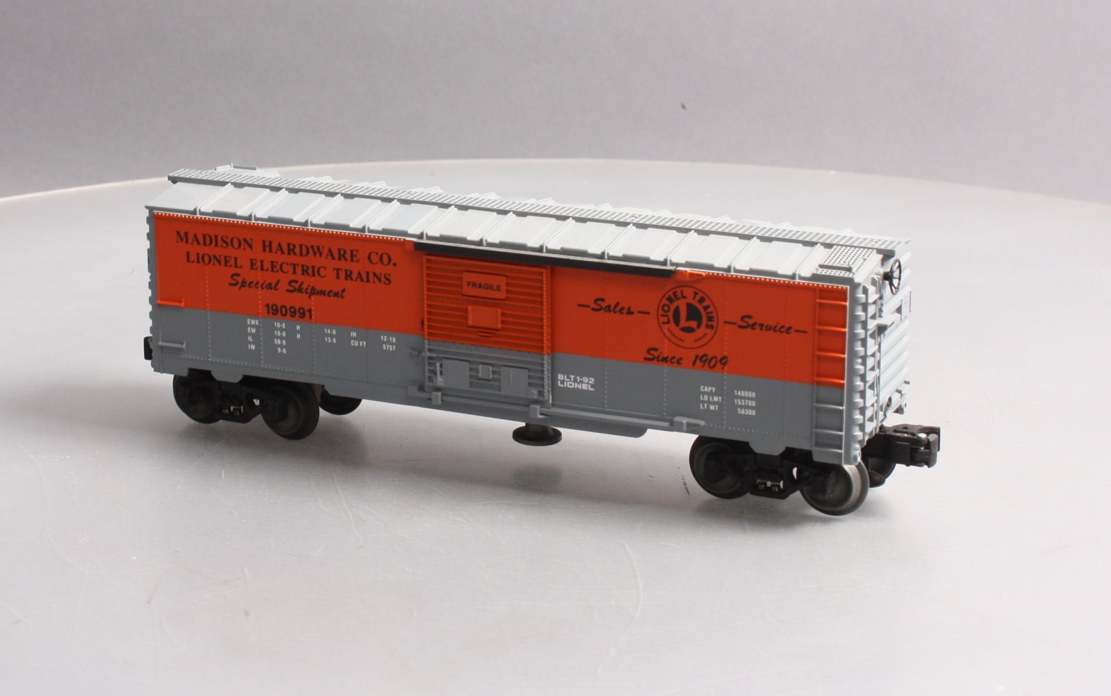 Lionel 6-19816 O Gauge Madison Hardware Operating Boxcar #190991 LN/Box