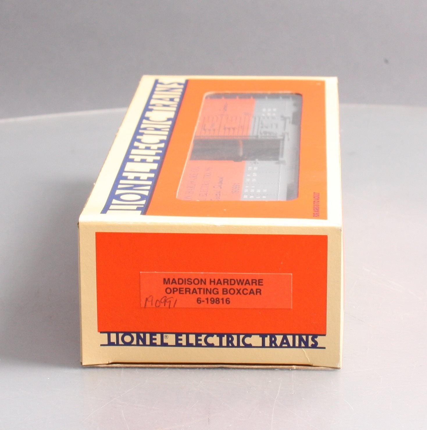 Lionel 6-19816 O Gauge Madison Hardware Operating Boxcar #190991 MT/Box