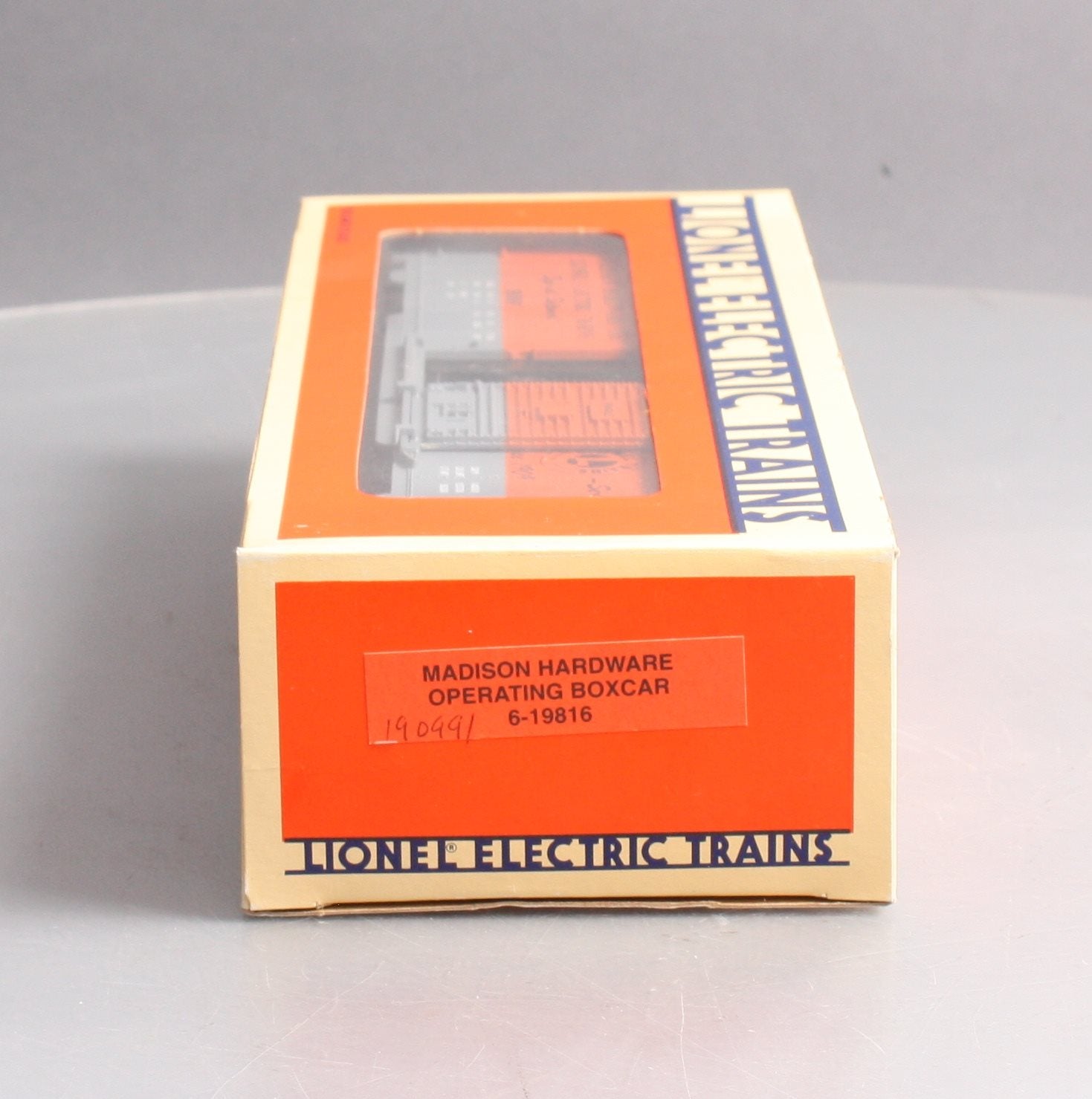 Lionel 6-19816 O Gauge Madison Hardware Operating Boxcar #190991 LN/Box