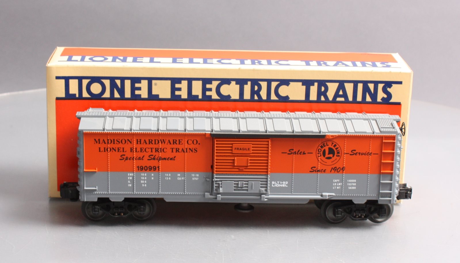 Lionel 6-19816 O Gauge Madison Hardware Operating Boxcar #190991 LN/Box