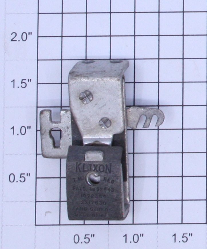Lionel VW-22 150 Watt Side Mount Circuit Breaker