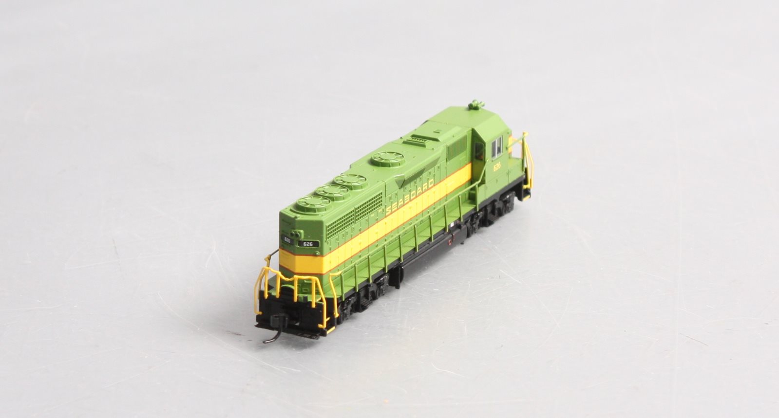 Atlas 53937 N Seaboard GP-40 Diesel Locomotive #626 w/DCC