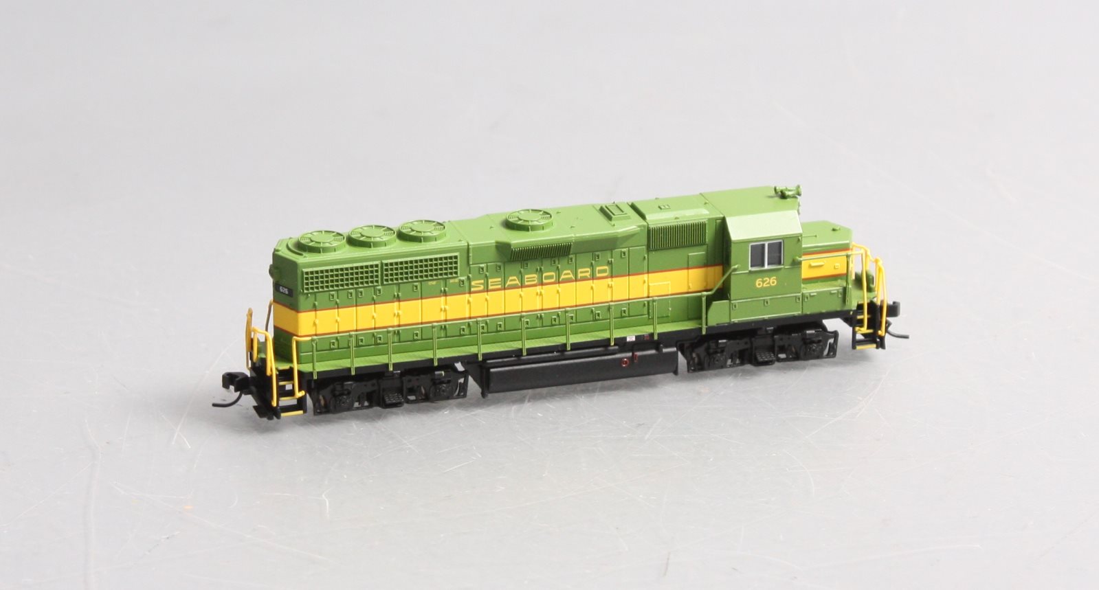 Atlas 53937 N Seaboard GP-40 Diesel Locomotive #626 w/DCC