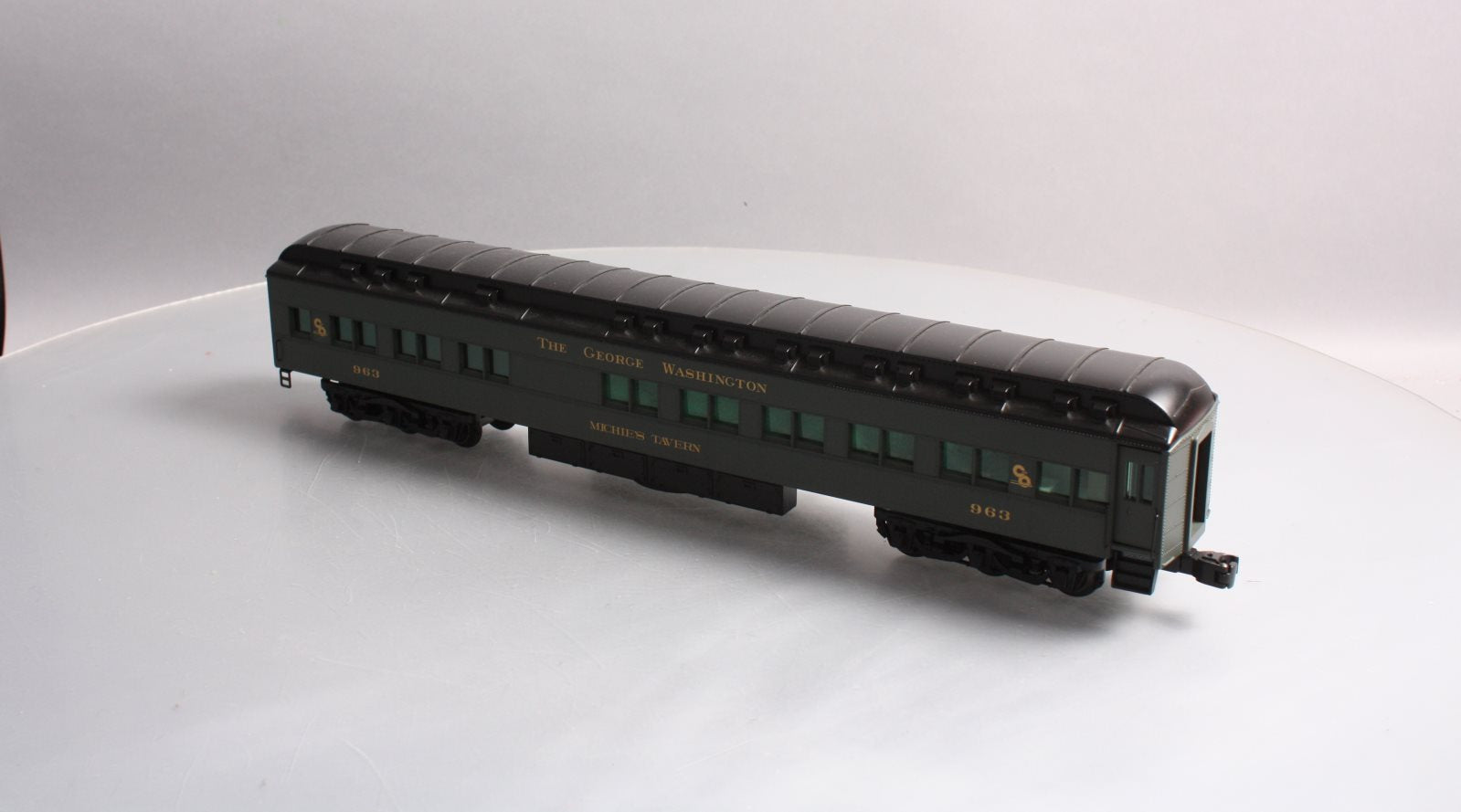 Lionel 6-15575 O C&O The George Washington Heavyweight Station Sounds Diner Car