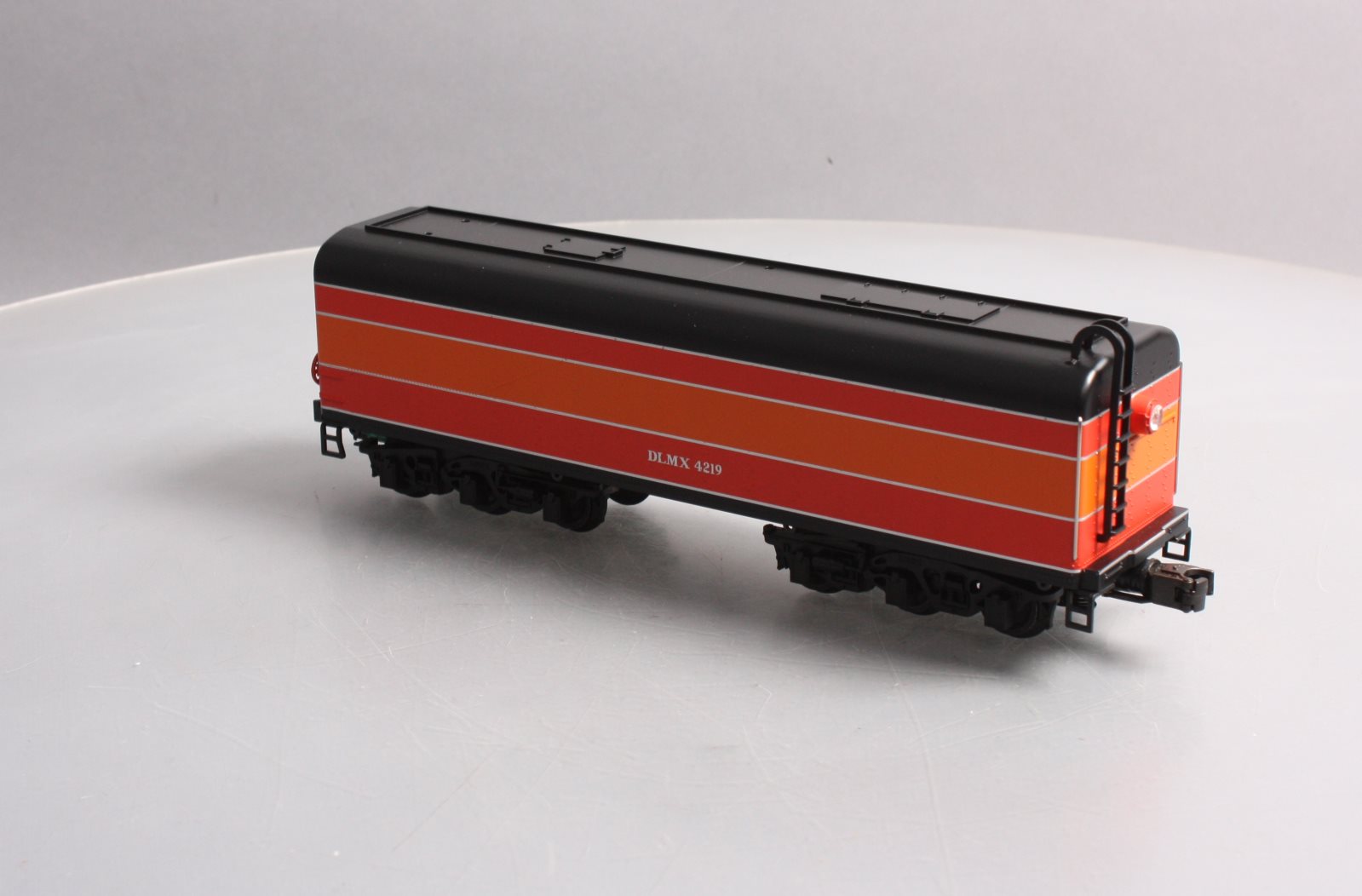 MTH 20-3037 O Gauge Southern Pacific GS-4 Daylight Auxiliary Water Tender #4219 LN/Box