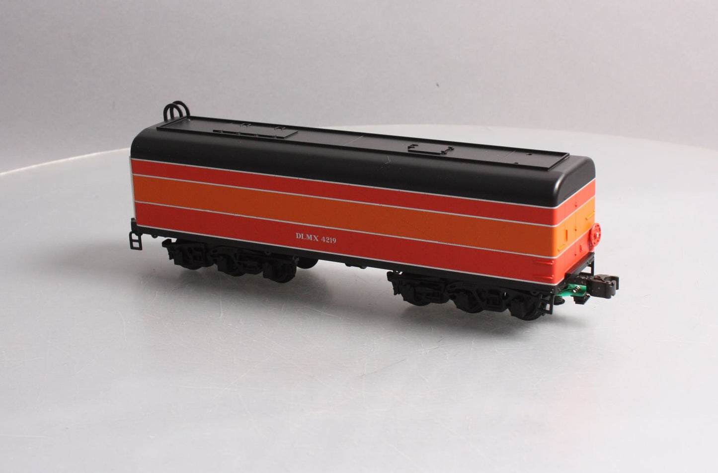 MTH 20-3037 O Gauge Southern Pacific GS-4 Daylight Auxiliary Water Tender #4219 LN/Box
