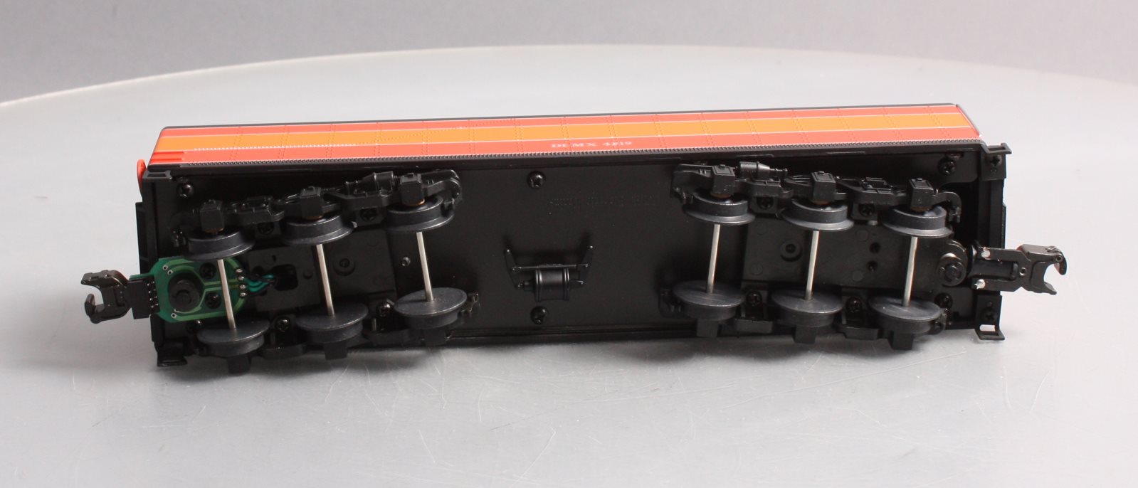 MTH 20-3037 O Gauge Southern Pacific GS-4 Daylight Auxiliary Water Tender #4219 LN/Box