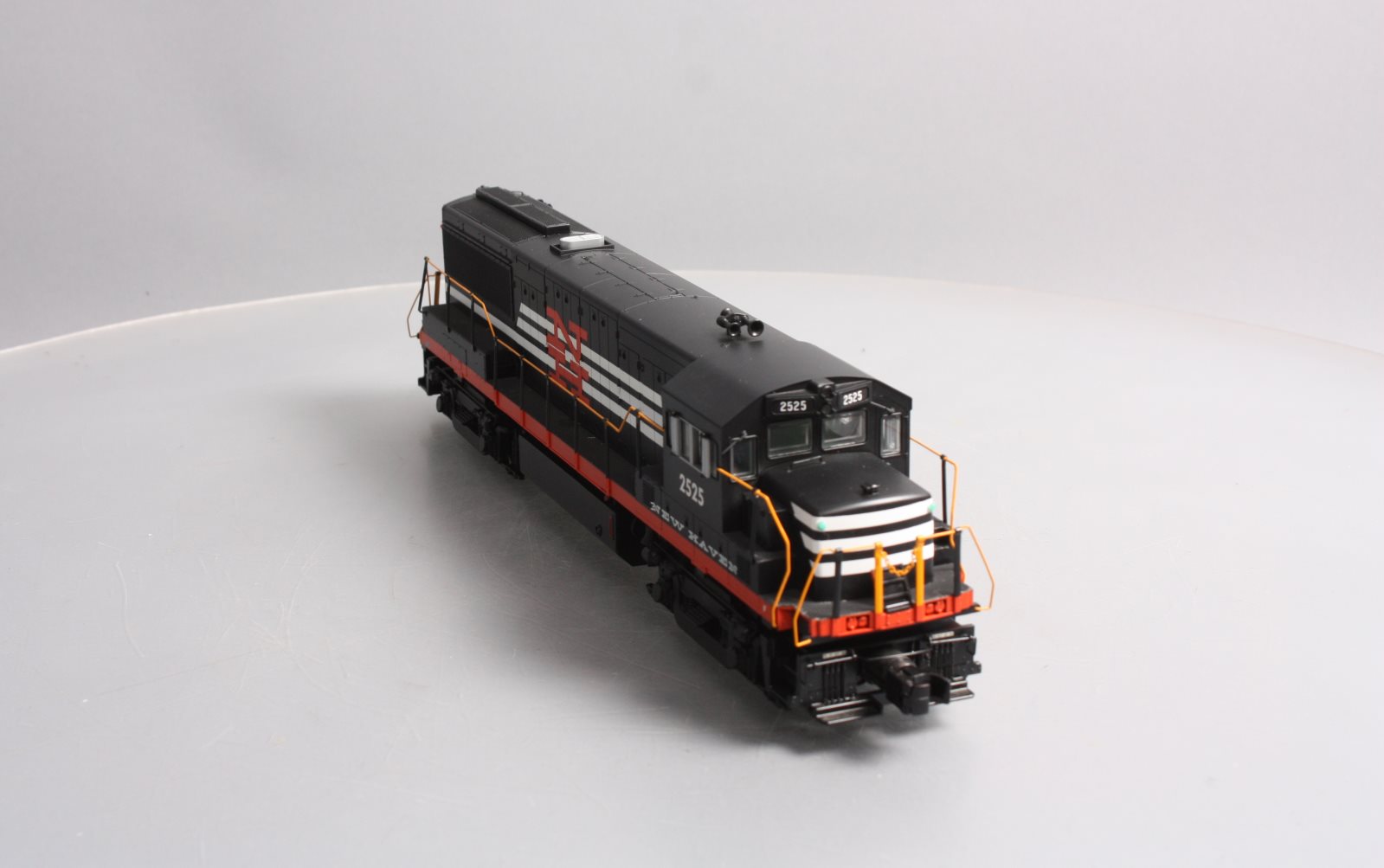MTH 20-20145-1 O Gauge New Haven U25B Diesel Engine #2519 w/PS 2.0 Hi-Rail