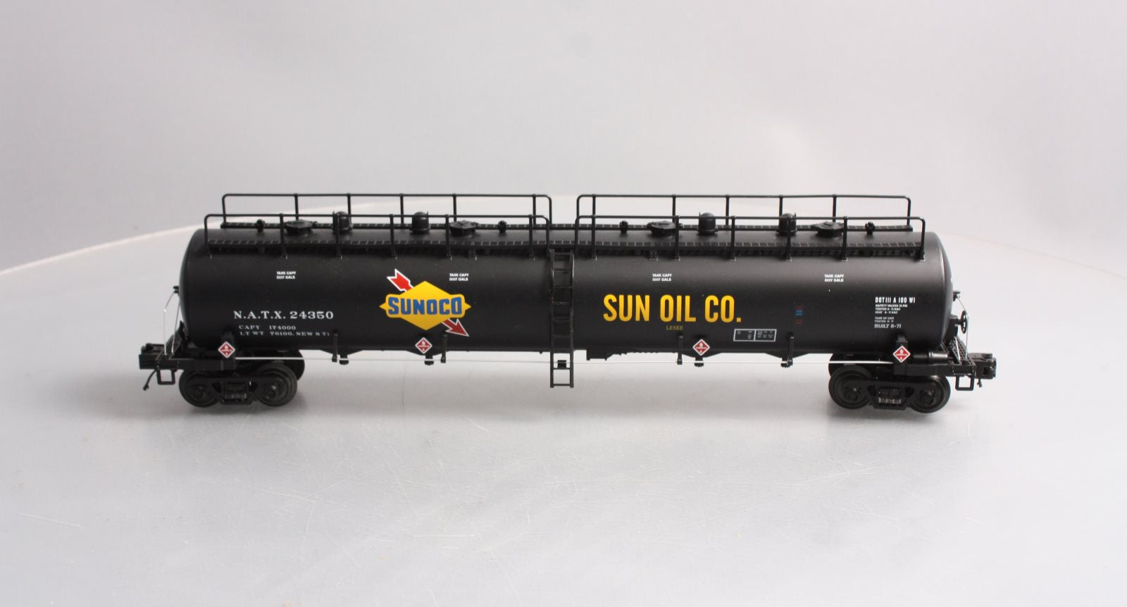 MTH 20-96727 O Sunoco 20,000-Gallon 4-Compartment Tank Car #24350