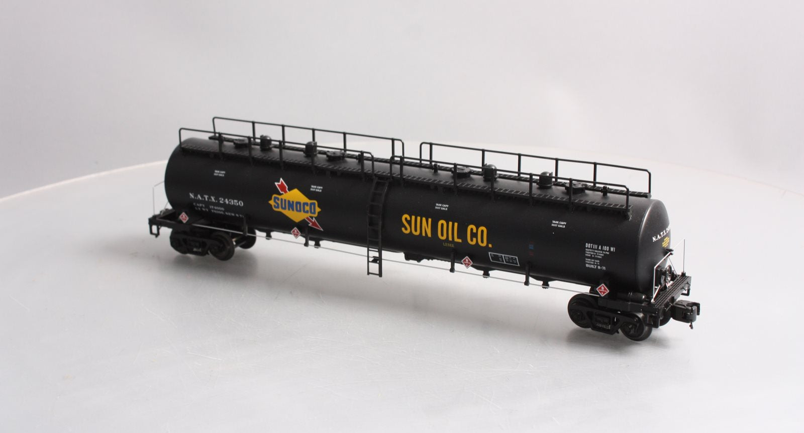 MTH 20-96727 O Sunoco 20,000-Gallon 4-Compartment Tank Car #24350