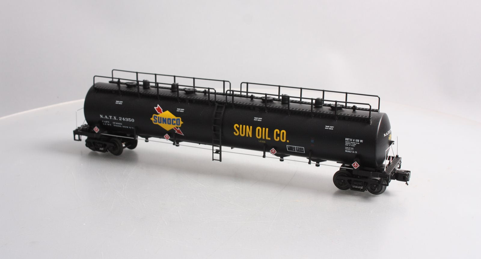 MTH 20-96727 O Sunoco 20,000-Gallon 4-Compartment Tank Car #24350