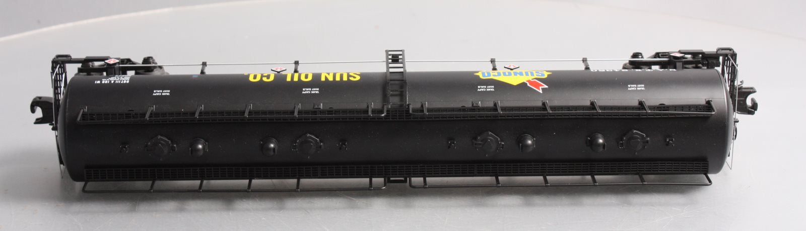 MTH 20-96727 O Sunoco 20,000-Gallon 4-Compartment Tank Car #24350