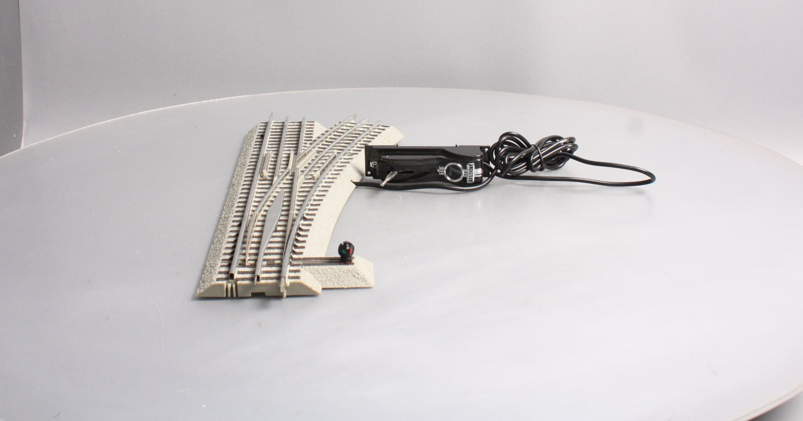 Lionel 6-81952 O-72 Right Hand Fastrack Remote/Command Switch Turnout NIB