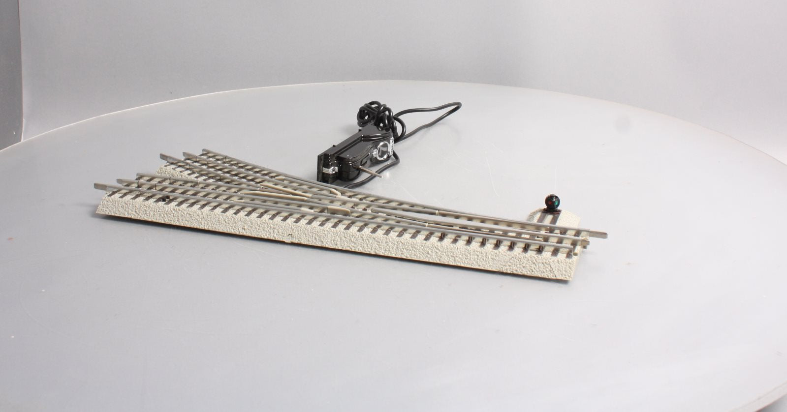 Lionel 6-81952 O-72 Right Hand Fastrack Remote/Command Switch Turnout NIB