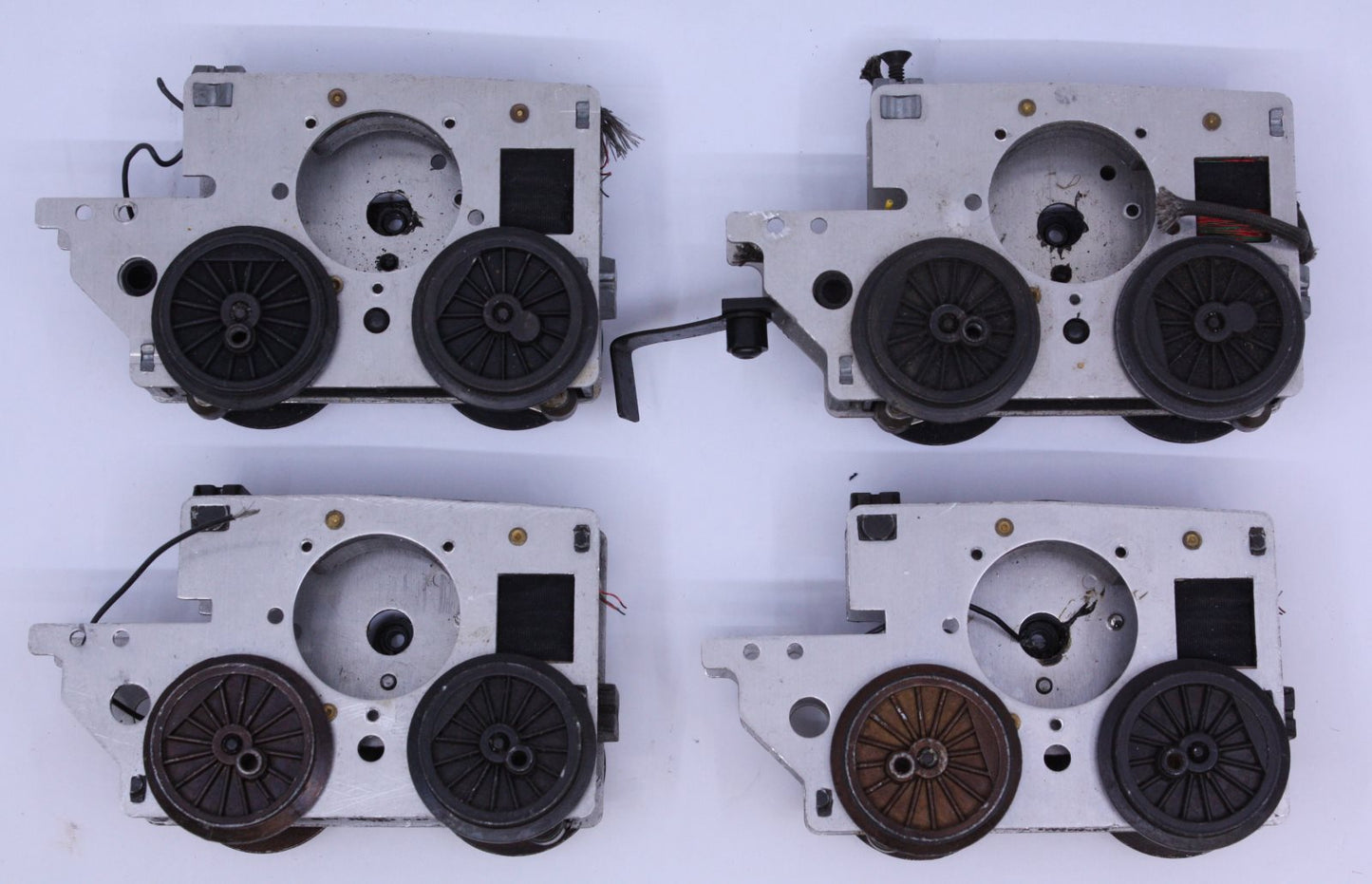 Lionel 8000-1 Steam Motor Chassis Assortment - Not Working (Set of 4)