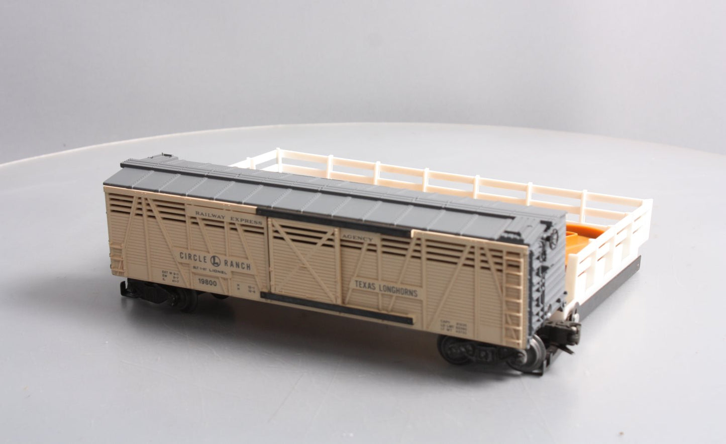 Lionel 6-19800 O Circle L Ranch Operating Cattle Car Set EX/Box