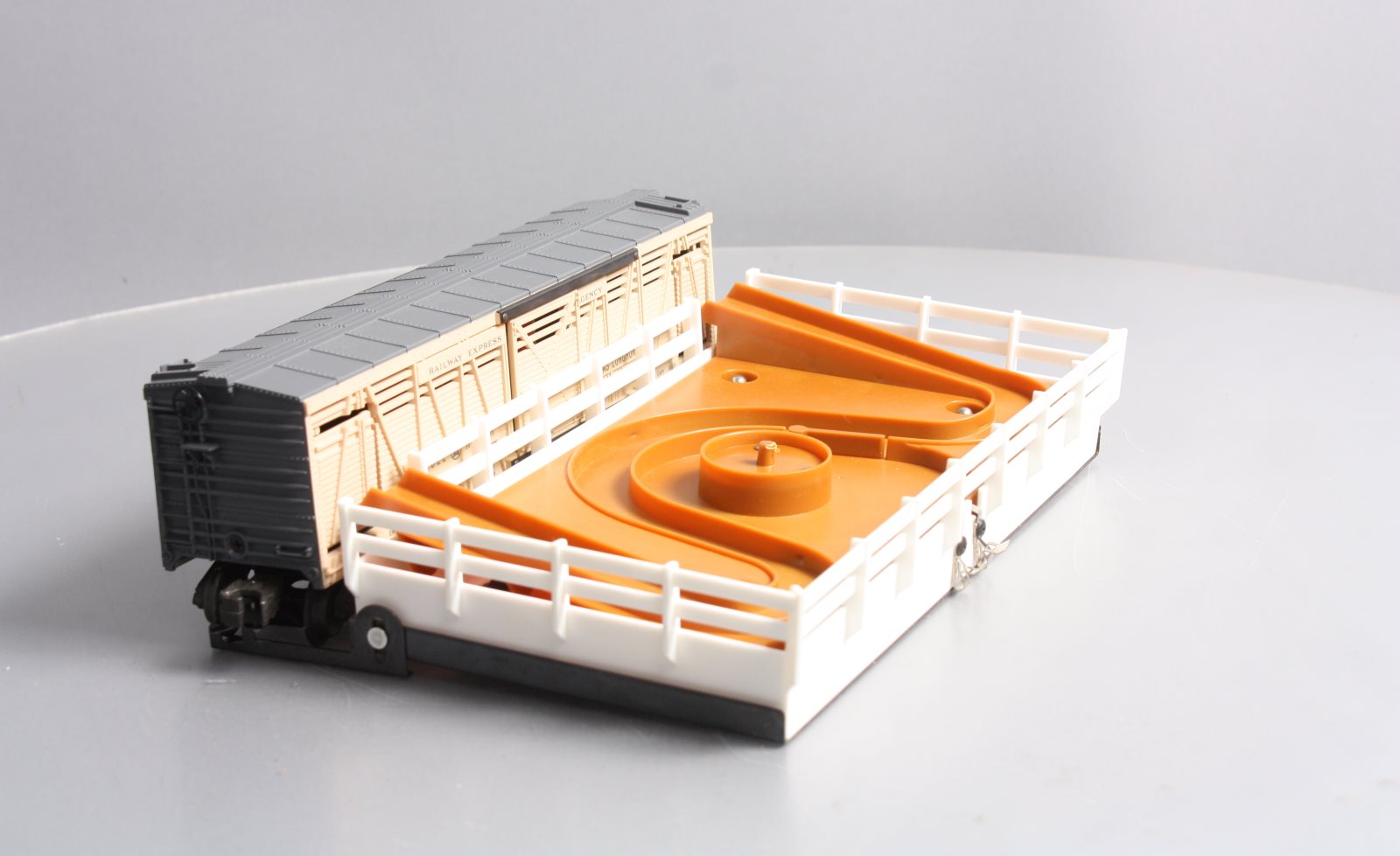 Lionel 6-19800 O Circle L Ranch Operating Cattle Car Set EX/Box