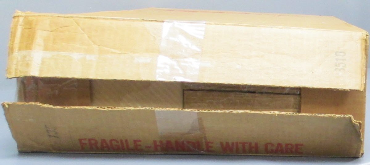 Lionel 6-18005 O NYC 4-6-4 700E Hudson Steam & Tender #5340 w/ Display Case NIB