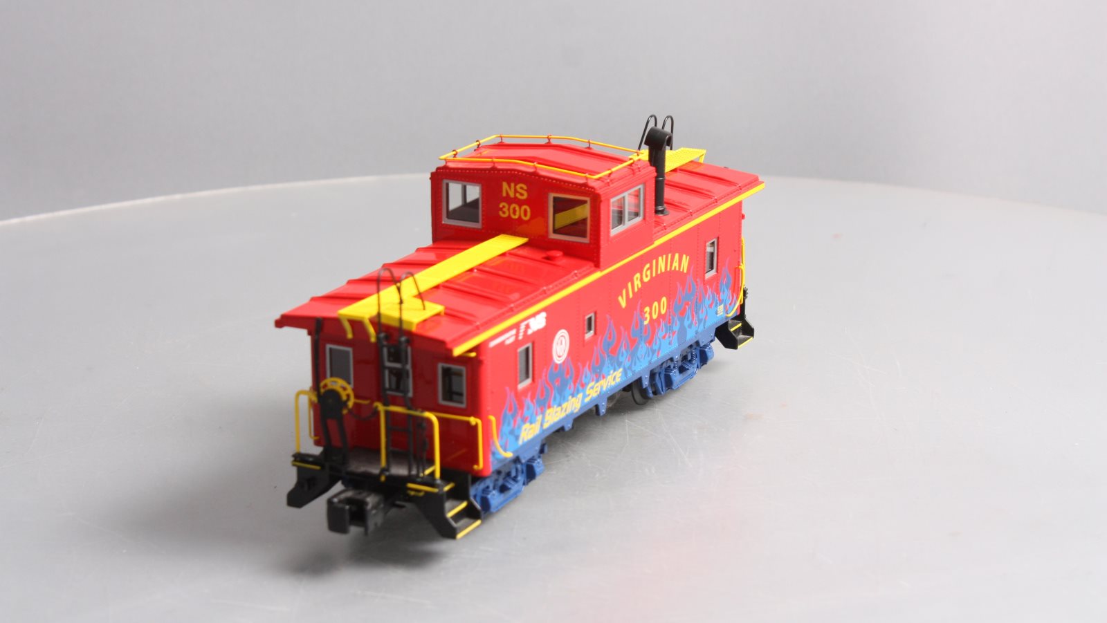 Lionel 6-27630 O Gauge Virginian Heritage CA-4 Caboose #300