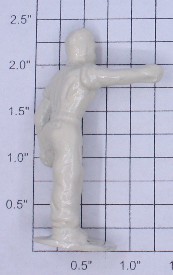 Lionel 362-73 Large Metal White Barrel Loader Figure