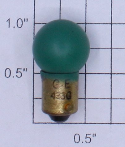 Lionel 433G 18 Volt Bayonet Base Translucent Green Large Globe Light Bulb