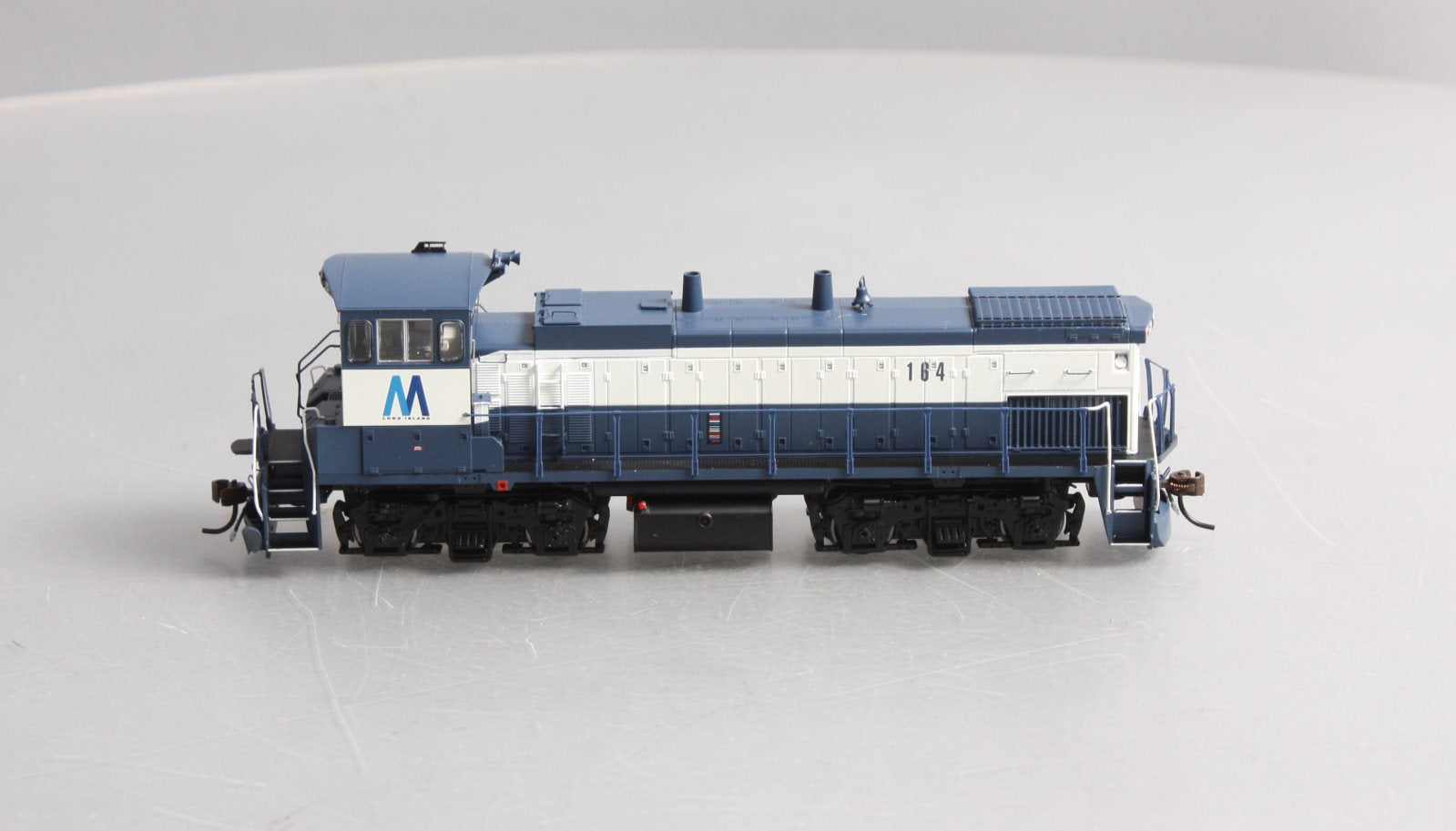 Athearn G66244 HO Long Island Railroad MP15AC Diesel Locomotive #164 w/DCC