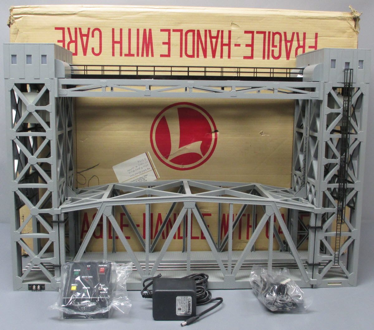 Lionel 6-12782 Operating Lift Bridge with Bell & Lights NIB
