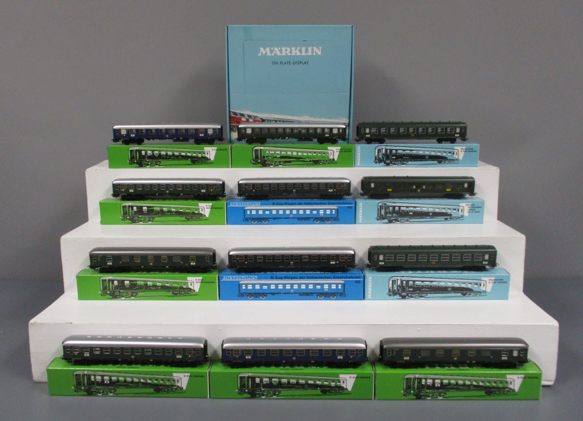 Marklin 00796 HO Scale 1st Class DB Tinplate Passenger Cars (Set of 12) NIB