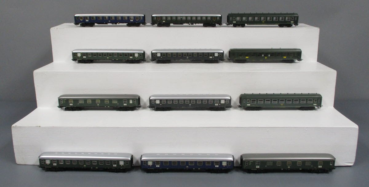 Marklin 00796 HO Scale 1st Class DB Tinplate Passenger Cars (Set of 12) NIB