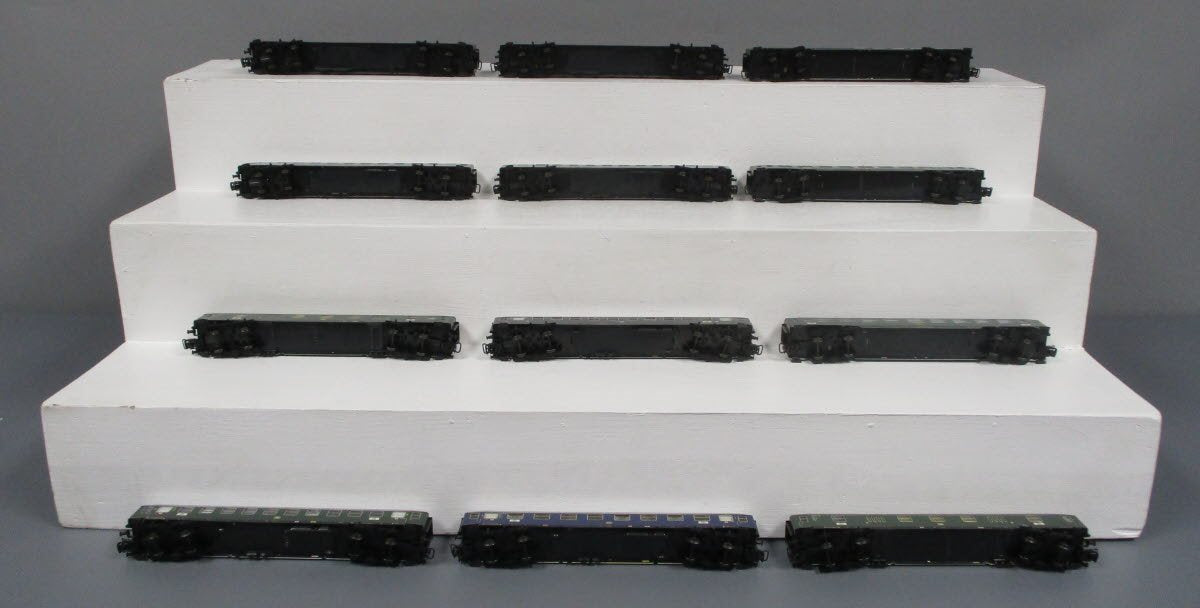 Marklin 00796 HO Scale 1st Class DB Tinplate Passenger Cars (Set of 12) NIB