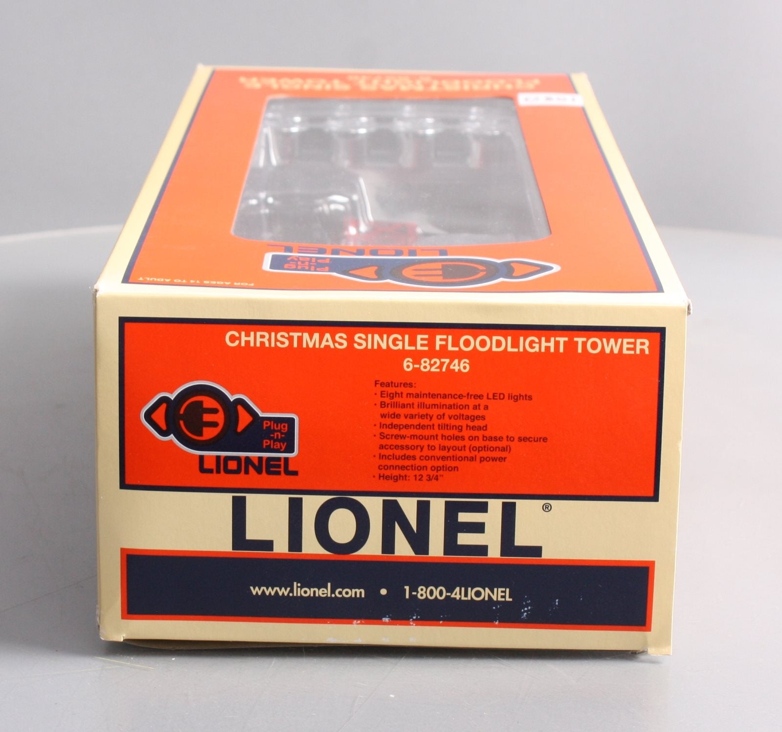 Lionel 6-82746 O Christmas Red Floodlight Tower w/8 Working Lights LN/Box